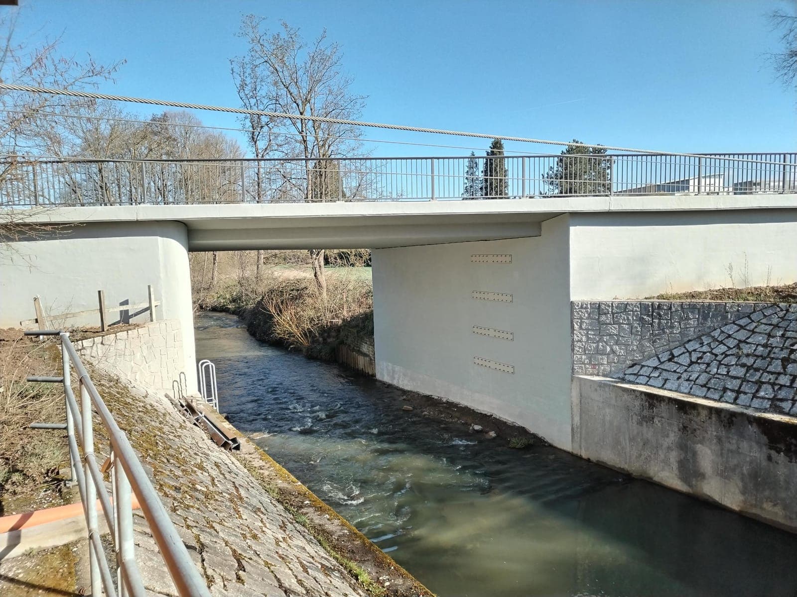 Brücke über die Brettach nach der Instandsetzung